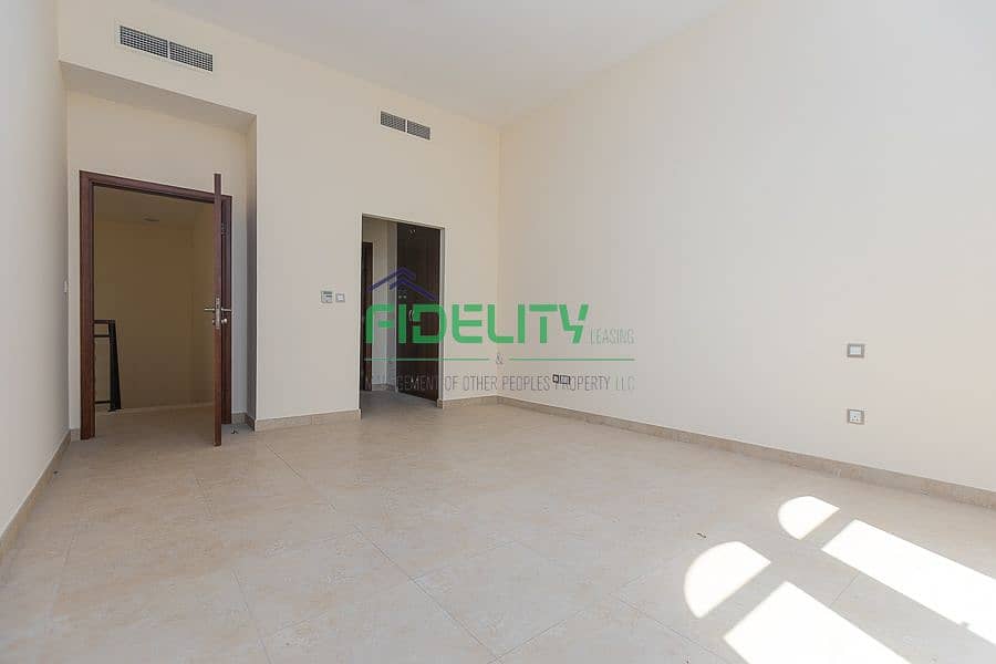 No Commission| Single Row 4BR| Big Plot Size - Image 11