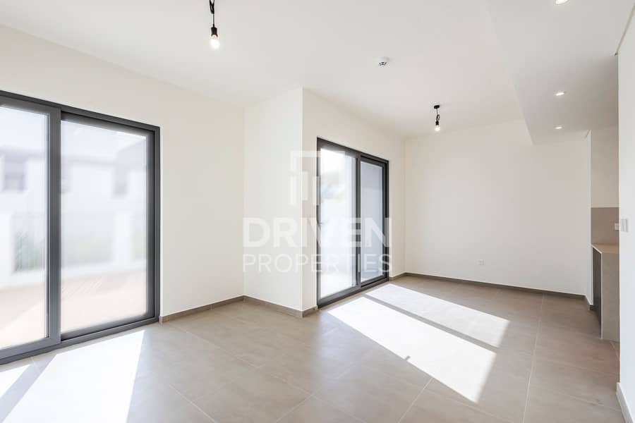 Available from Feb | Single Row | Ideal Living