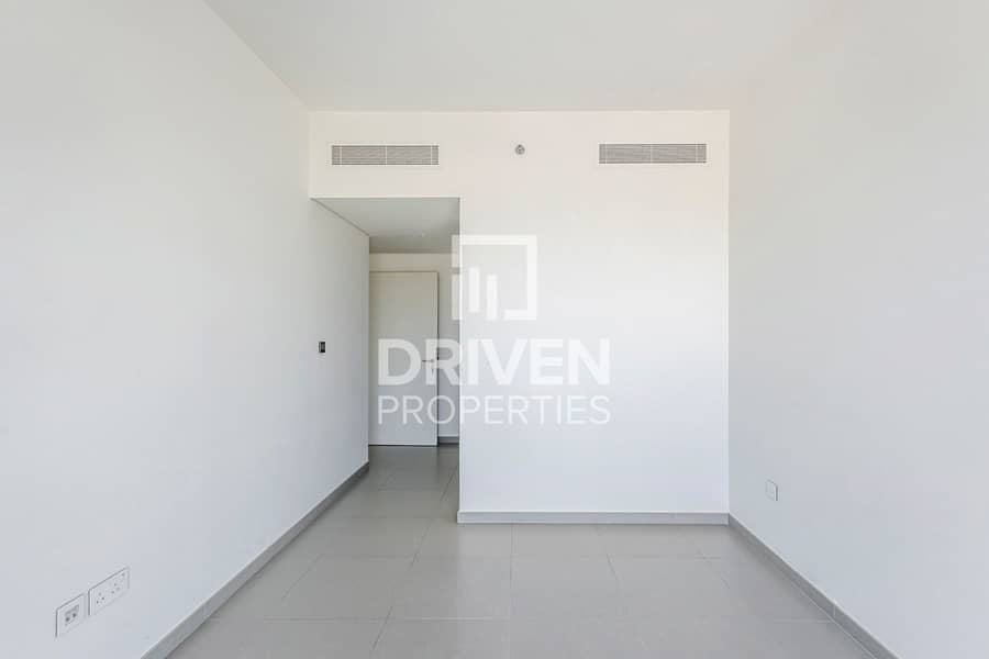 Ready to Move in | Prime Location | Low Floor