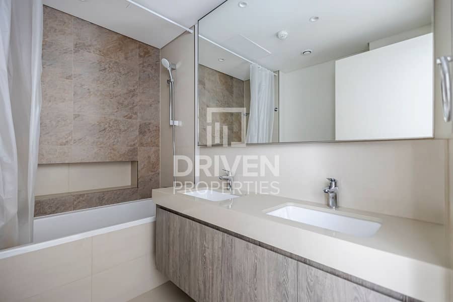 Ready to Move in | Prime Location | Low Floor - Image 9