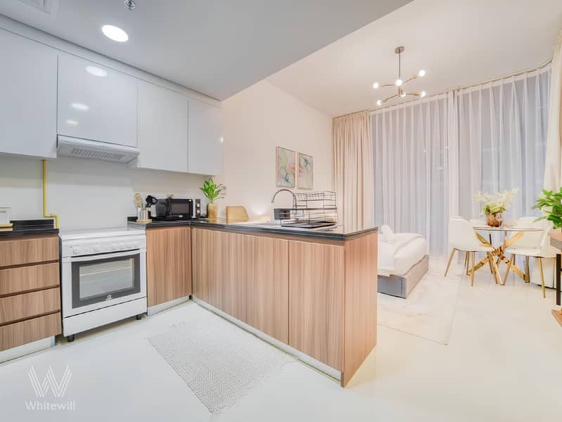 Pool View | Fully Furnished | 4 Cheques