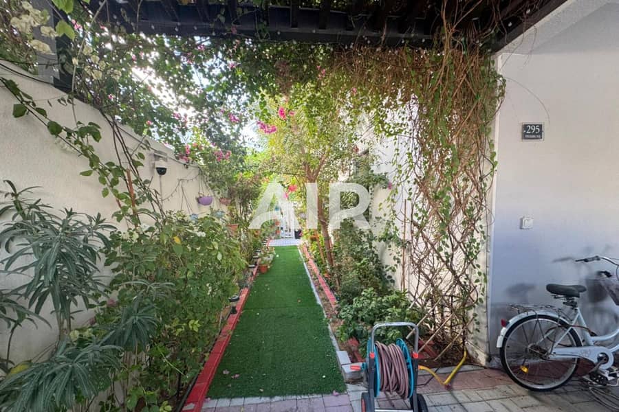 LANDSCAPED GARDEN | FURNISHED | LUXURY VILLA - Image 20