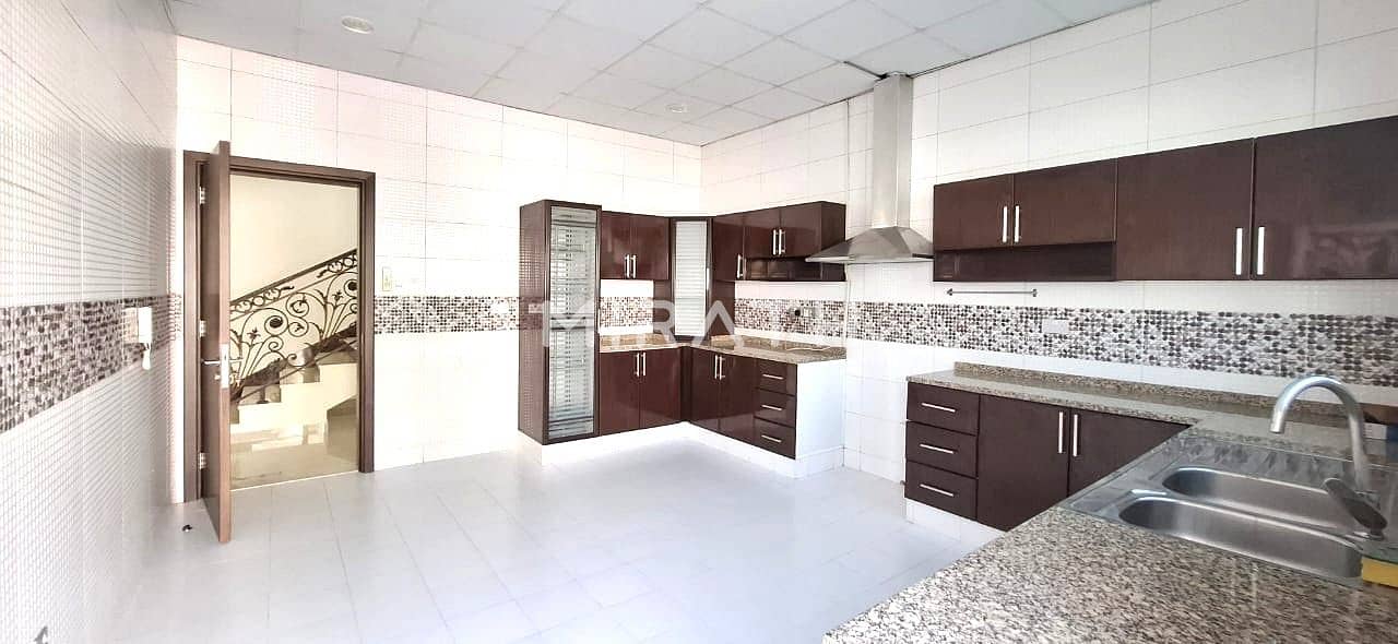 Excellent Quality | Huge Plot | Prime Location - Image 8