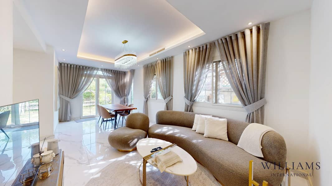 UPGRADED AND FULLY EXTENDED | LAKE VIEW