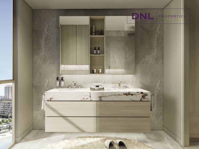 Seaside Living | Luxurious Layout | Genuine Resale - Image 10