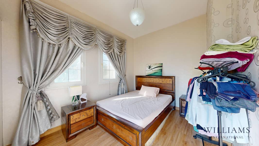 UPGRADED AND FULLY EXTENDED | LAKE VIEW - Image 15