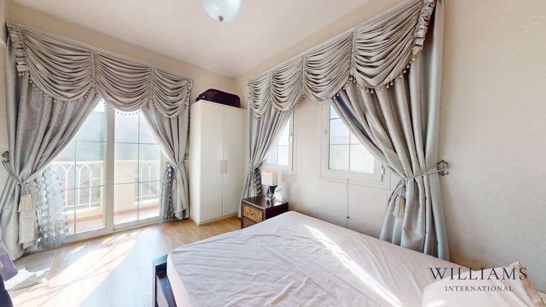 UPGRADED AND FULLY EXTENDED | LAKE VIEW - Image 16