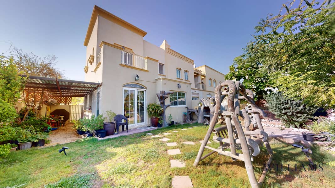 UPGRADED AND FULLY EXTENDED | LAKE VIEW - Image 20