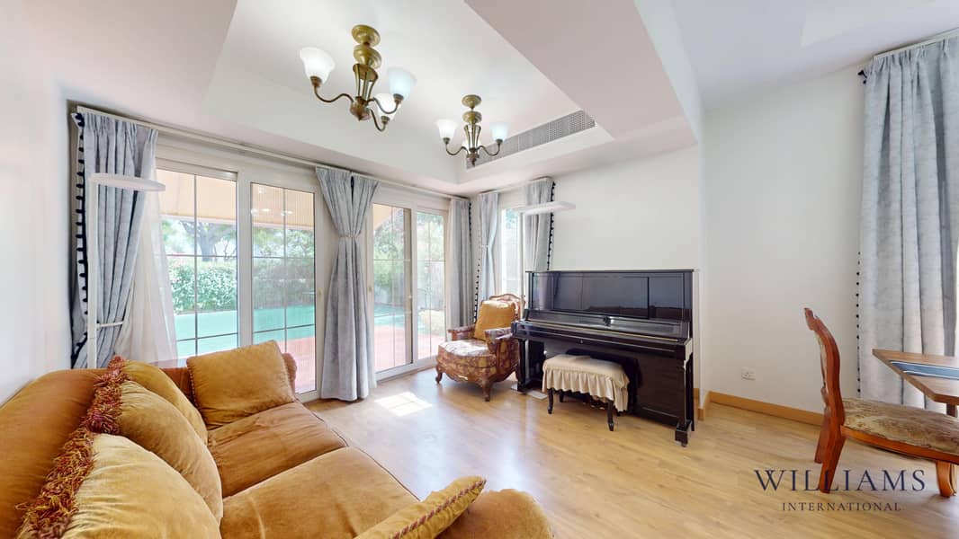 UPGRADED | CONVERTED TO 4 BEDS | LAKE VIEW - Image 6