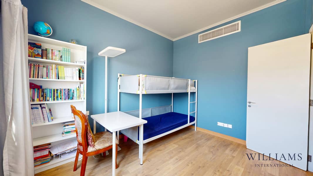 UPGRADED | CONVERTED TO 4 BEDS | LAKE VIEW - Image 19