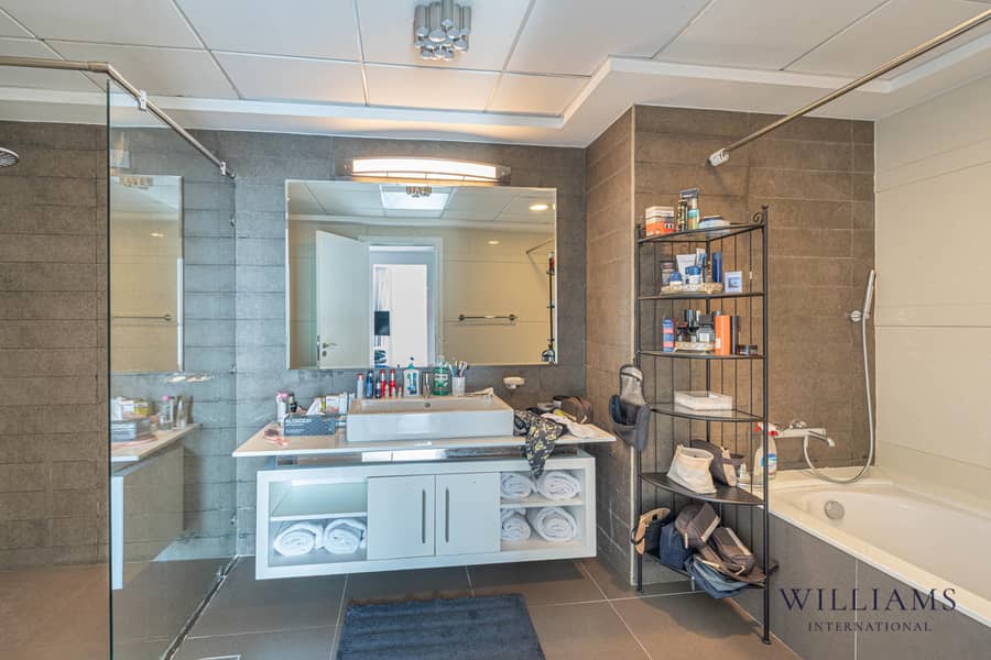 PENTHOUSE | AMAZING VIEWS | PRIVATE POOL - Image 13