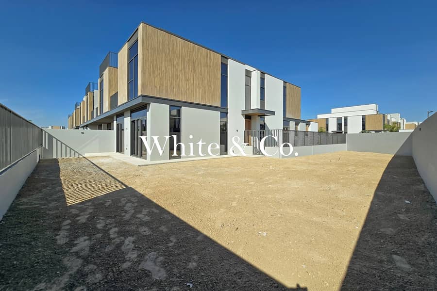 Single Row | Brand New 4BR | Corner Plot