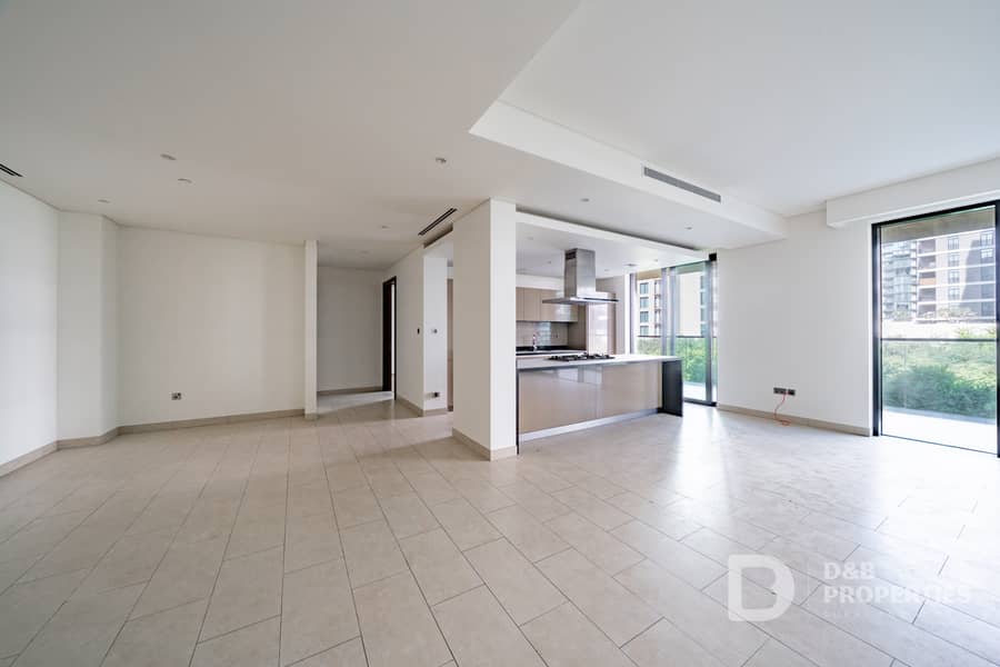 Spacious Layout | Huge Terrace | Park View