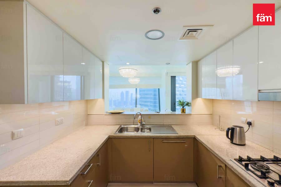 Vacant I Fully Furnished I Burj Khalifa Views - Image 7