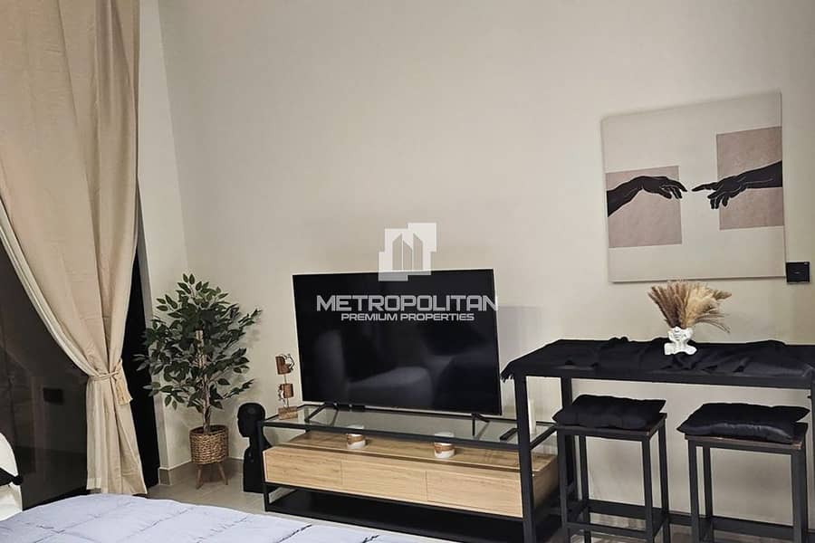 Pool View | Fully Furnished | Mid Floor