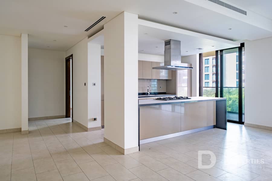 Spacious Layout | Huge Terrace | Park View - Image 6