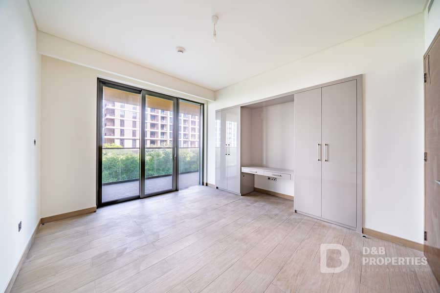 Spacious Layout | Huge Terrace | Park View - Image 15