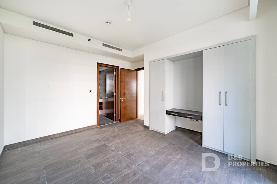 Spacious Layout | Huge Terrace | Park View - Image 16