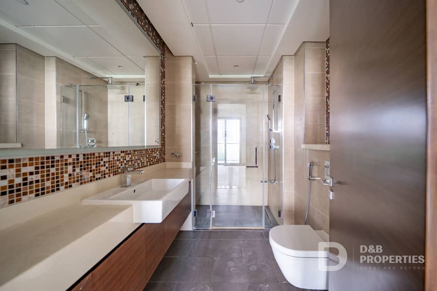 Spacious Layout | Huge Terrace | Park View - Image 28