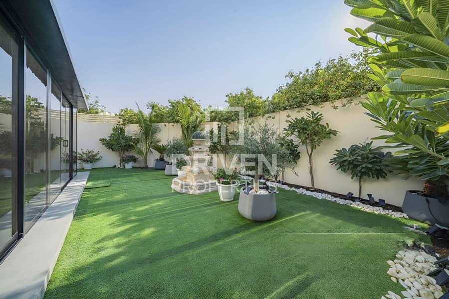 Corner Villa | Largest Plot | Study and Maids Room