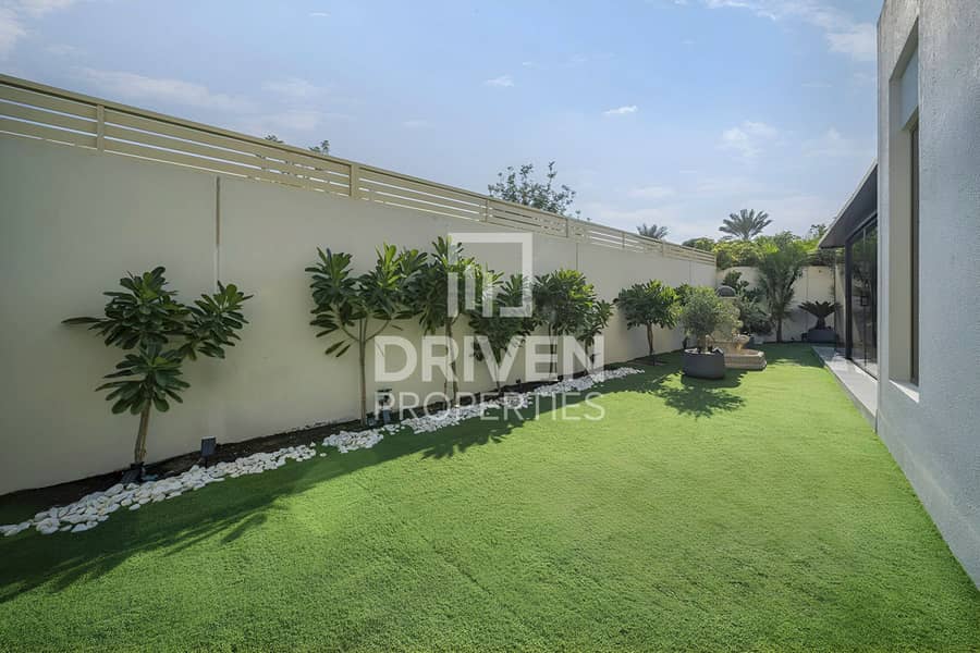 Corner Villa | Largest Plot | Study and Maids Room - Image 13