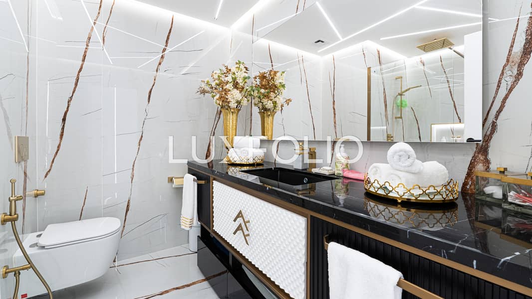 Renovated | Fully Upgraded | Marina View - Image 9