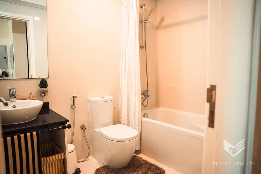 Top Floor | Stunning City Views | Net 8.1% ROI - Image 14