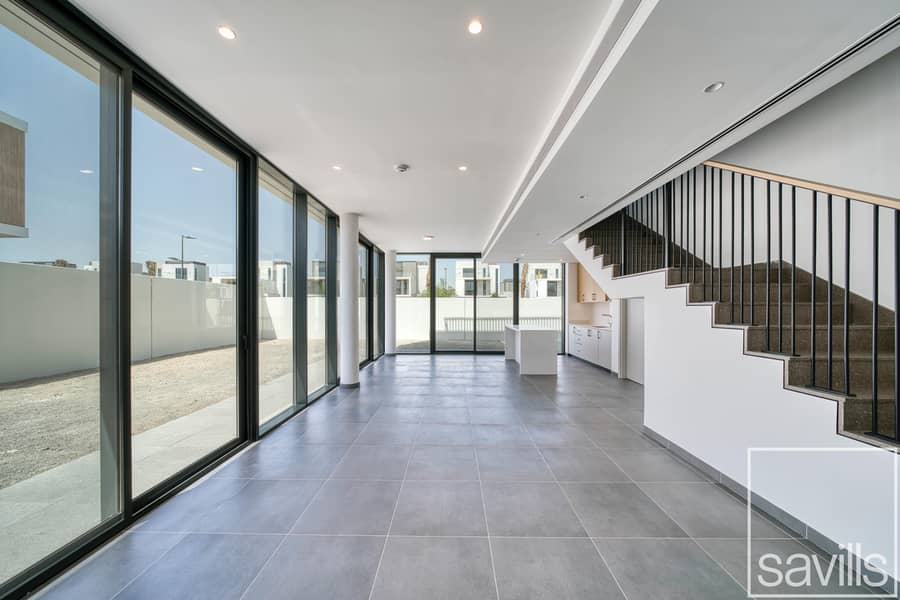 EXCLUSIVE | GENUINE RESALE | MODERN FINISHING