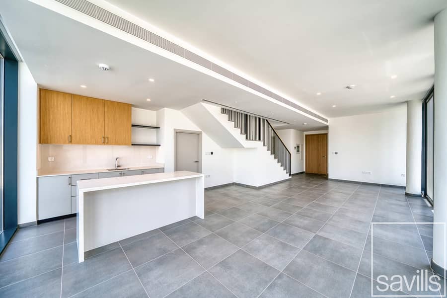 EXCLUSIVE | GENUINE RESALE | MODERN FINISHING