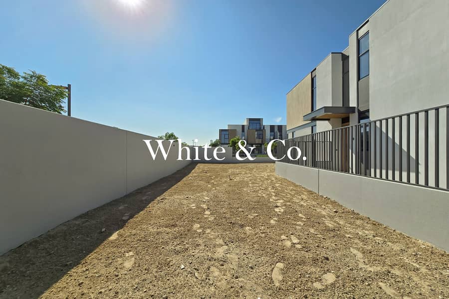 Single Row | Brand New 4BR | Corner Plot