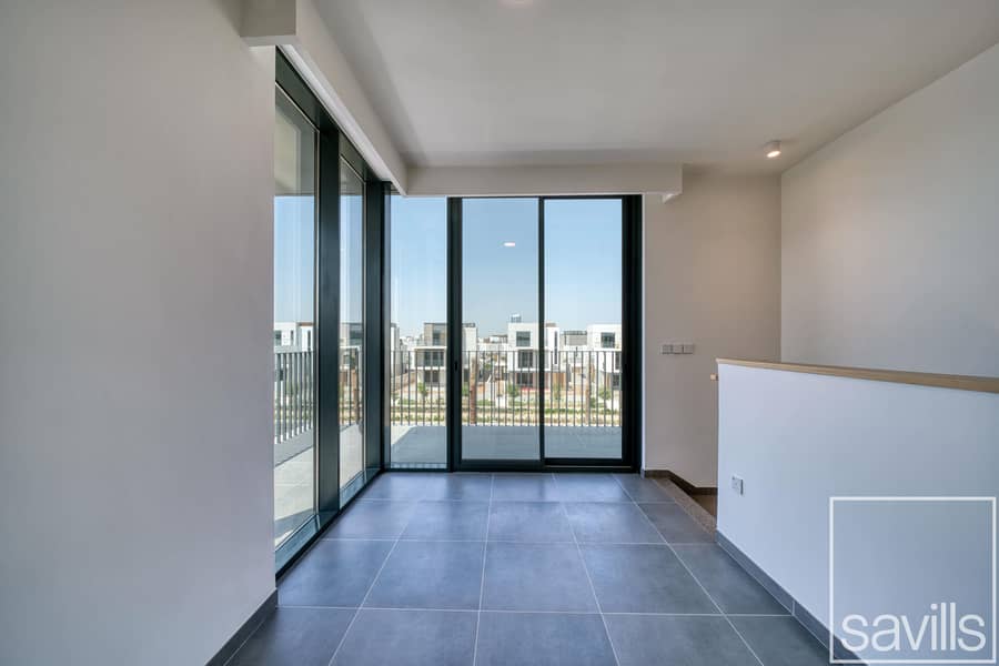 EXCLUSIVE | GENUINE RESALE | MODERN FINISHING - Image 15