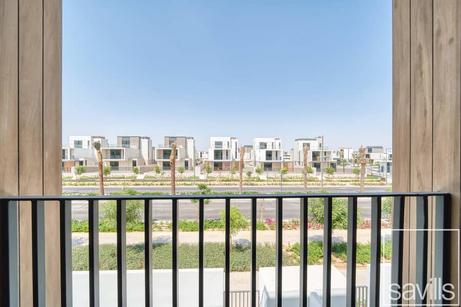 EXCLUSIVE | GENUINE RESALE | MODERN FINISHING - Image 22