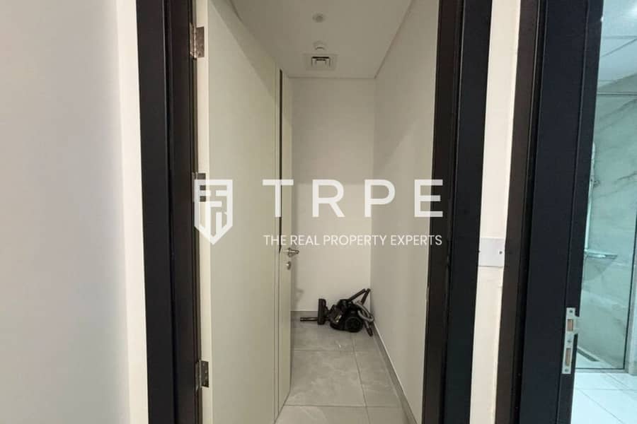 Prime Location | Modern | Fully Furnished - Image 6