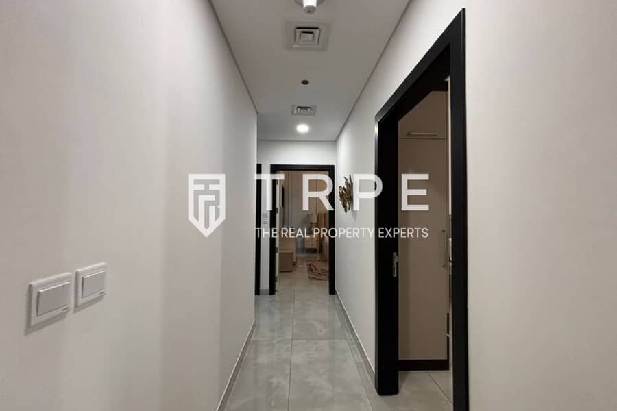 Prime Location | Modern | Fully Furnished - Image 7