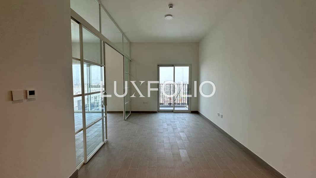 High Floor | Golf + Pool View | Vacant - Image 6