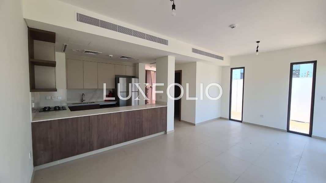 3 BR Townhouse Elan | Single Row | Vacant Now