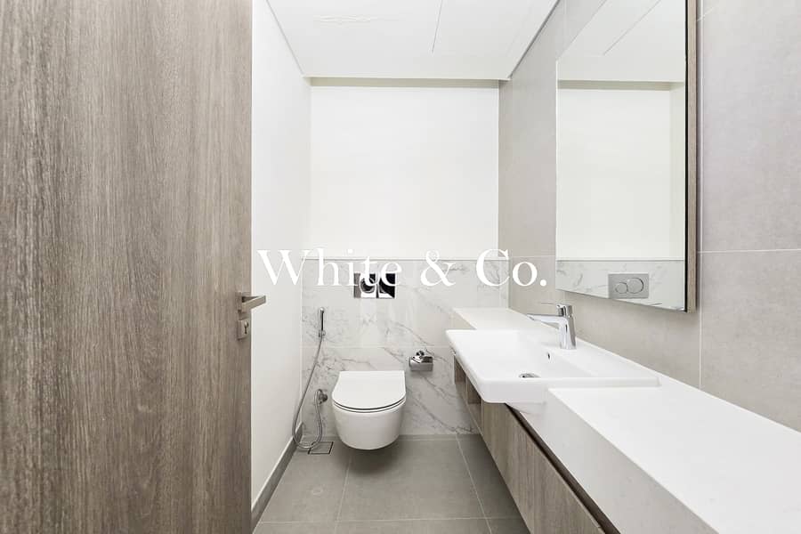 Marina Views | New Modern | Available Now - Image 12