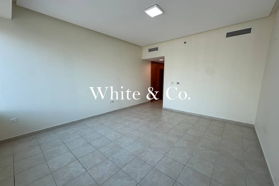 Unfurnished | Large Layout | Vacant Now - Image 7