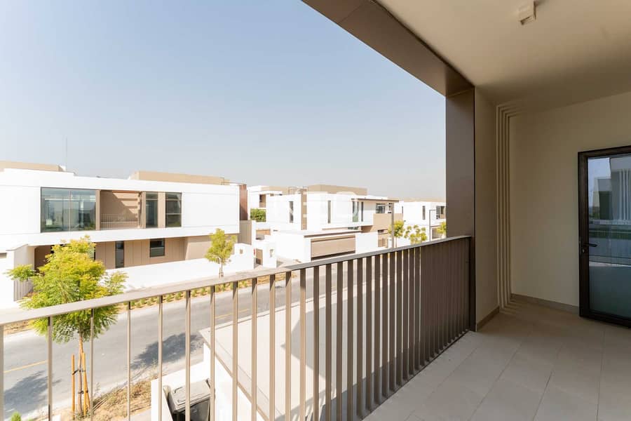 4BR + Maid | Single Row | Close to Amenities | Elevated Plot - Image 15