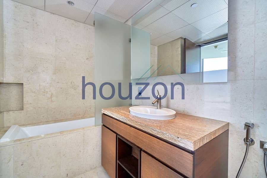 Spacious 2BR | Fountain View | Chiller Free - Image 6