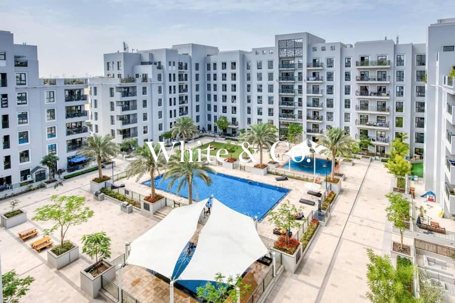 Upgraded | Pool Views | Vacant on Transfer - Image 12
