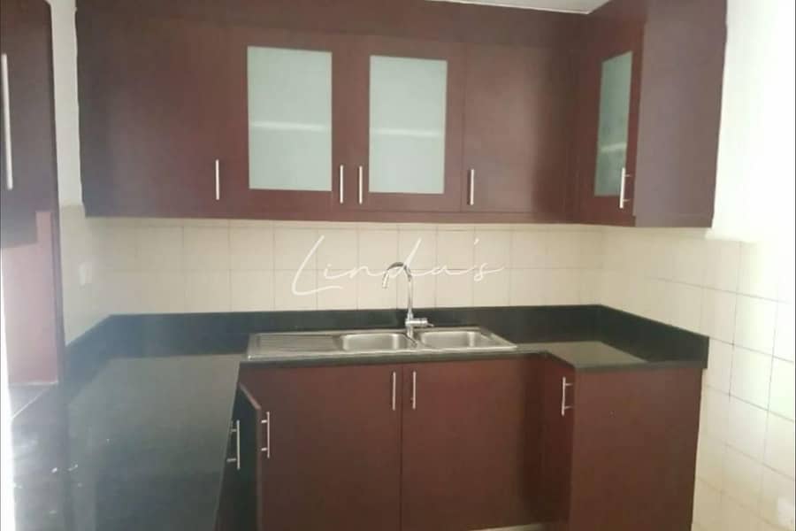 Spacious | 3BR + Maid | Unfurnished | High Floor - Image 12