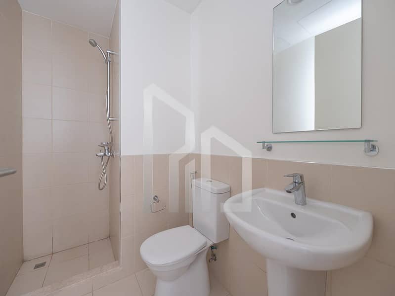 Single Row | Large Plot | Landscaped - Image 13