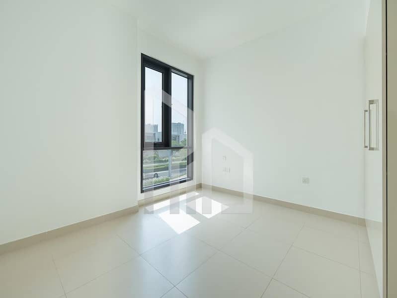 Single Row | Large Plot | Landscaped - Image 14