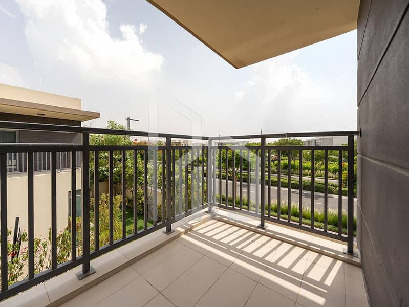 Single Row | Large Plot | Landscaped - Image 16