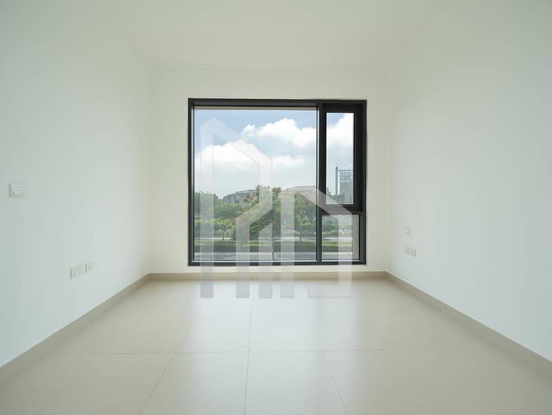 Single Row | Large Plot | Landscaped - Image 18