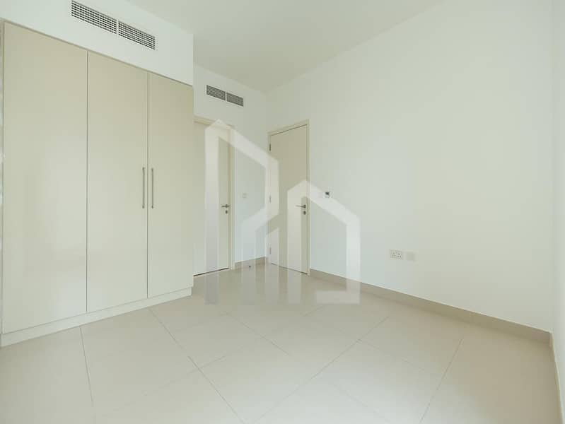 Single Row | Large Plot | Landscaped - Image 19