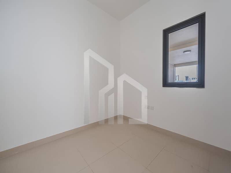 Single Row | Large Plot | Landscaped - Image 24