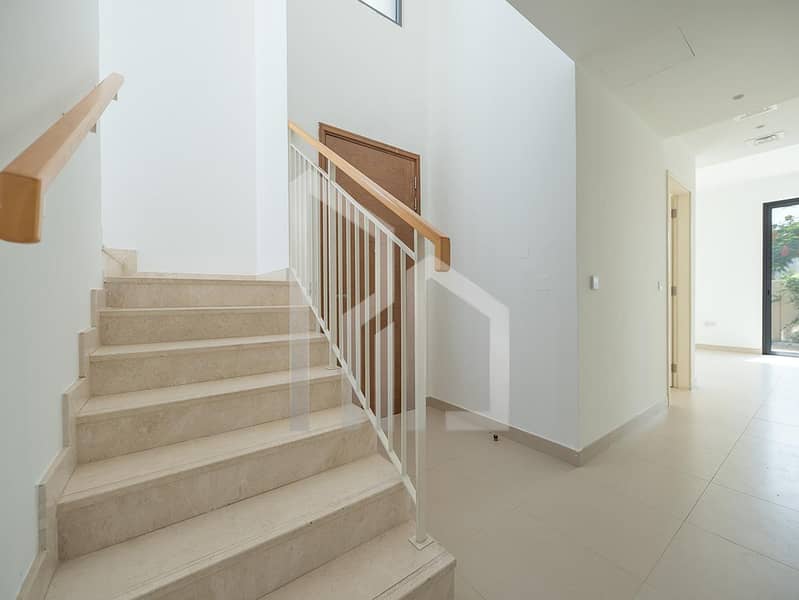 Single Row | Large Plot | Landscaped - Image 27