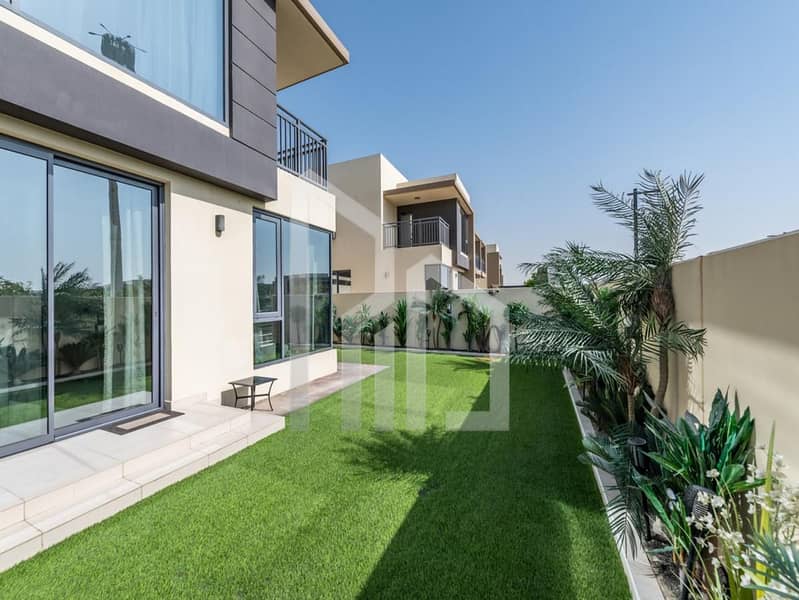 Single Row | Large Plot | Landscaped - Image 28